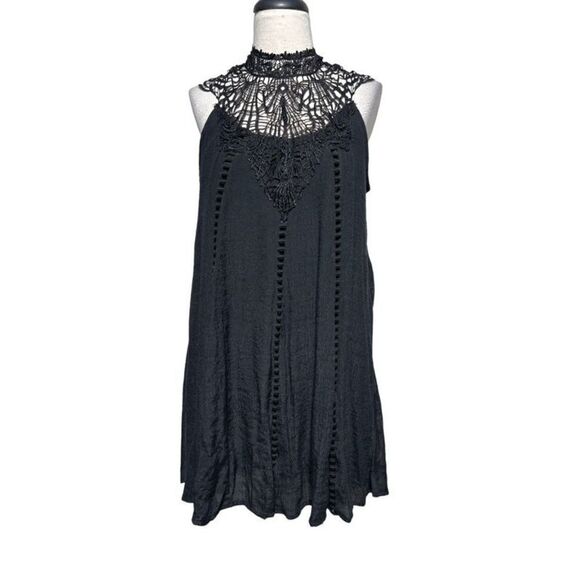 Entro Sleeveless Black Trapeze Mini Dress Size Small - Picture 1 of 4